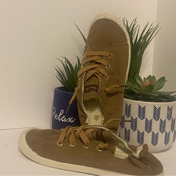 Tommy Bahama Shoes - Tommy Bahamas Corduroy Sneakers